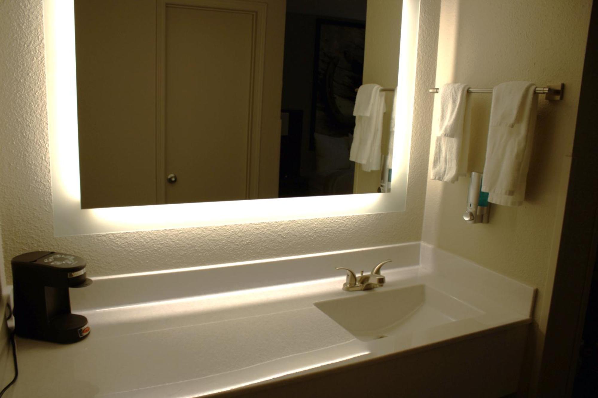 Boarders Inn And Suites By Cobblestone Lamar Missouri Экстерьер фото