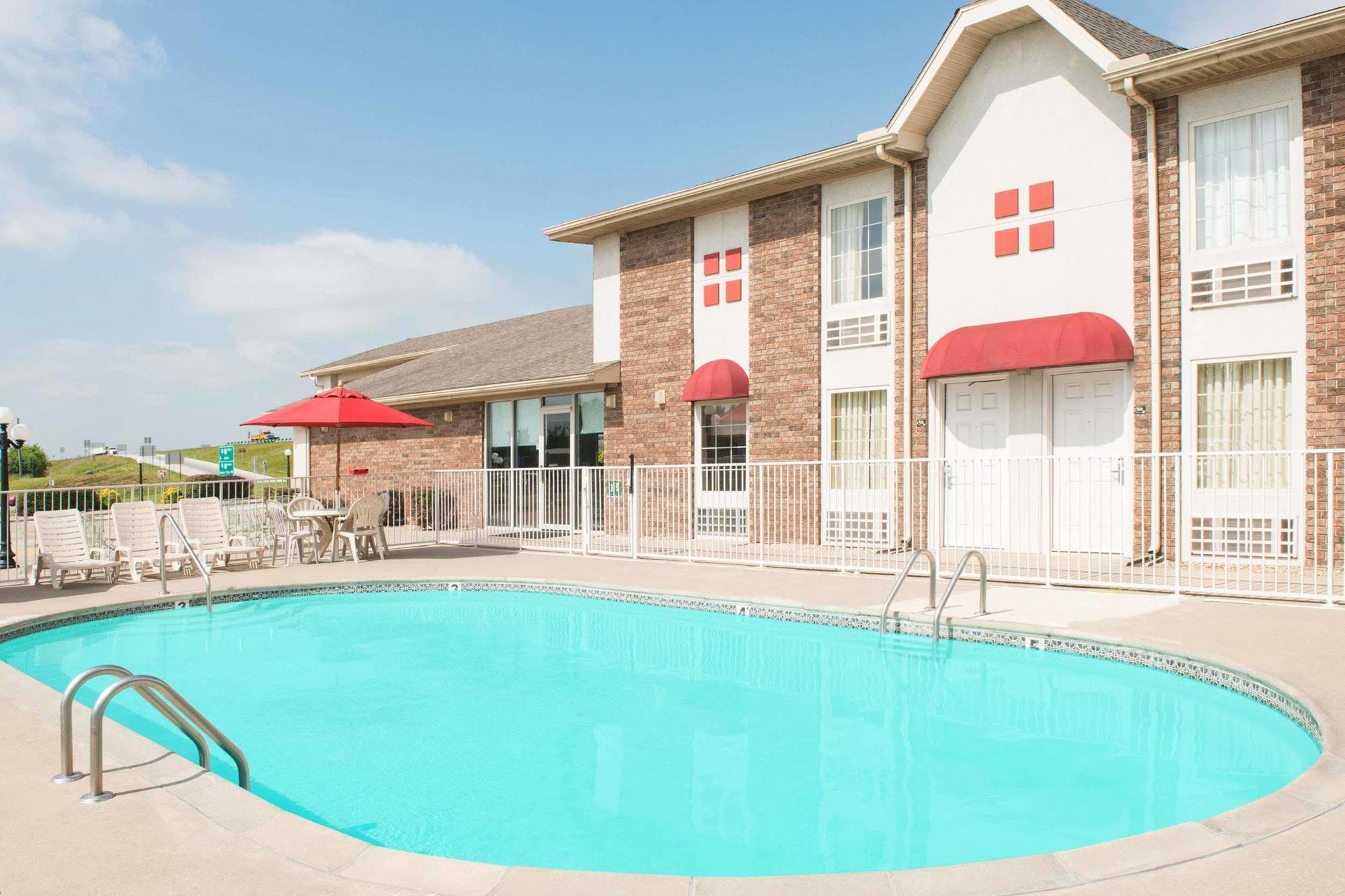 Boarders Inn And Suites By Cobblestone Lamar Missouri Экстерьер фото